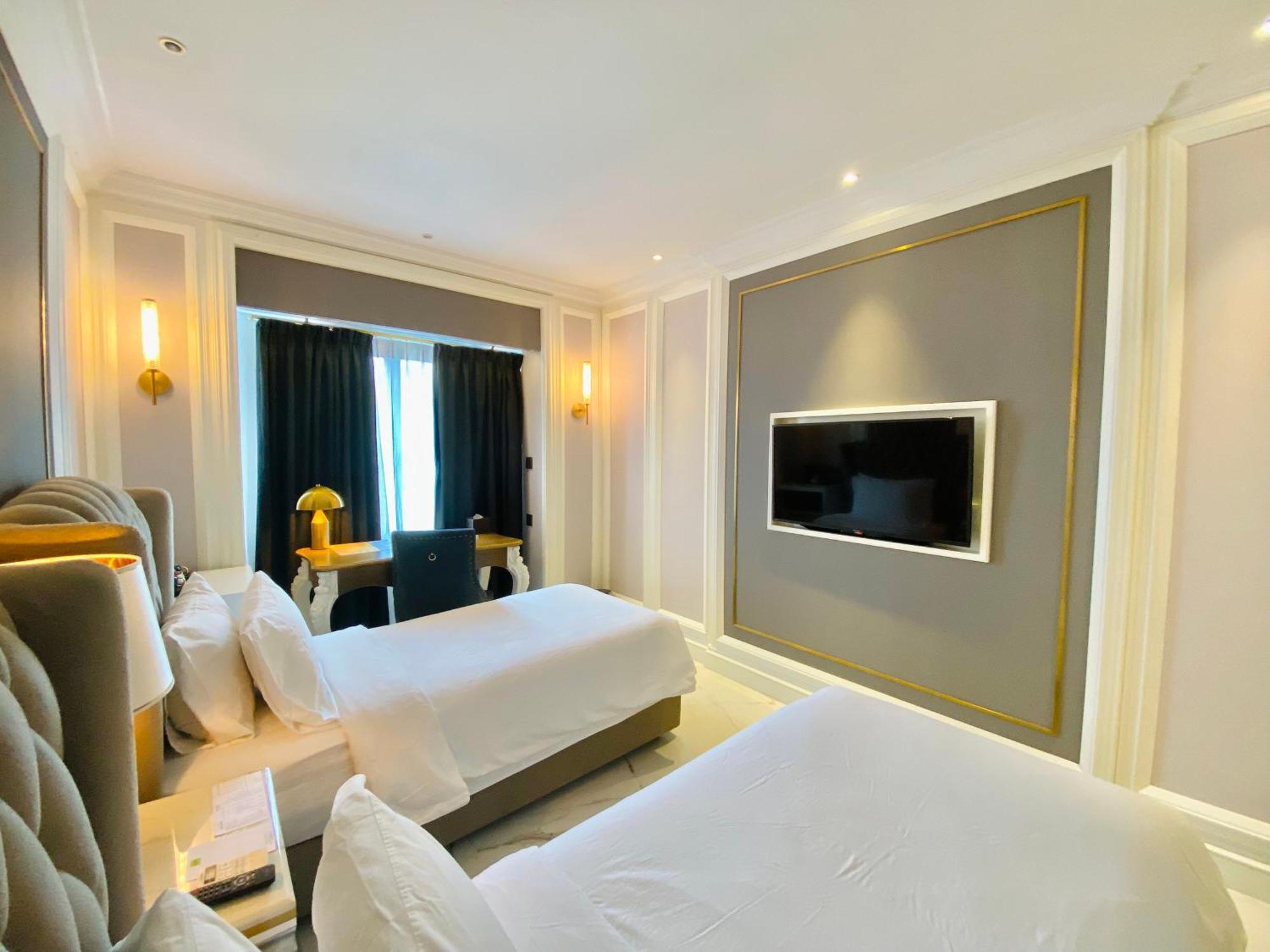 Grand Eska Hotel & Suites Batam Нагоя Экстерьер фото