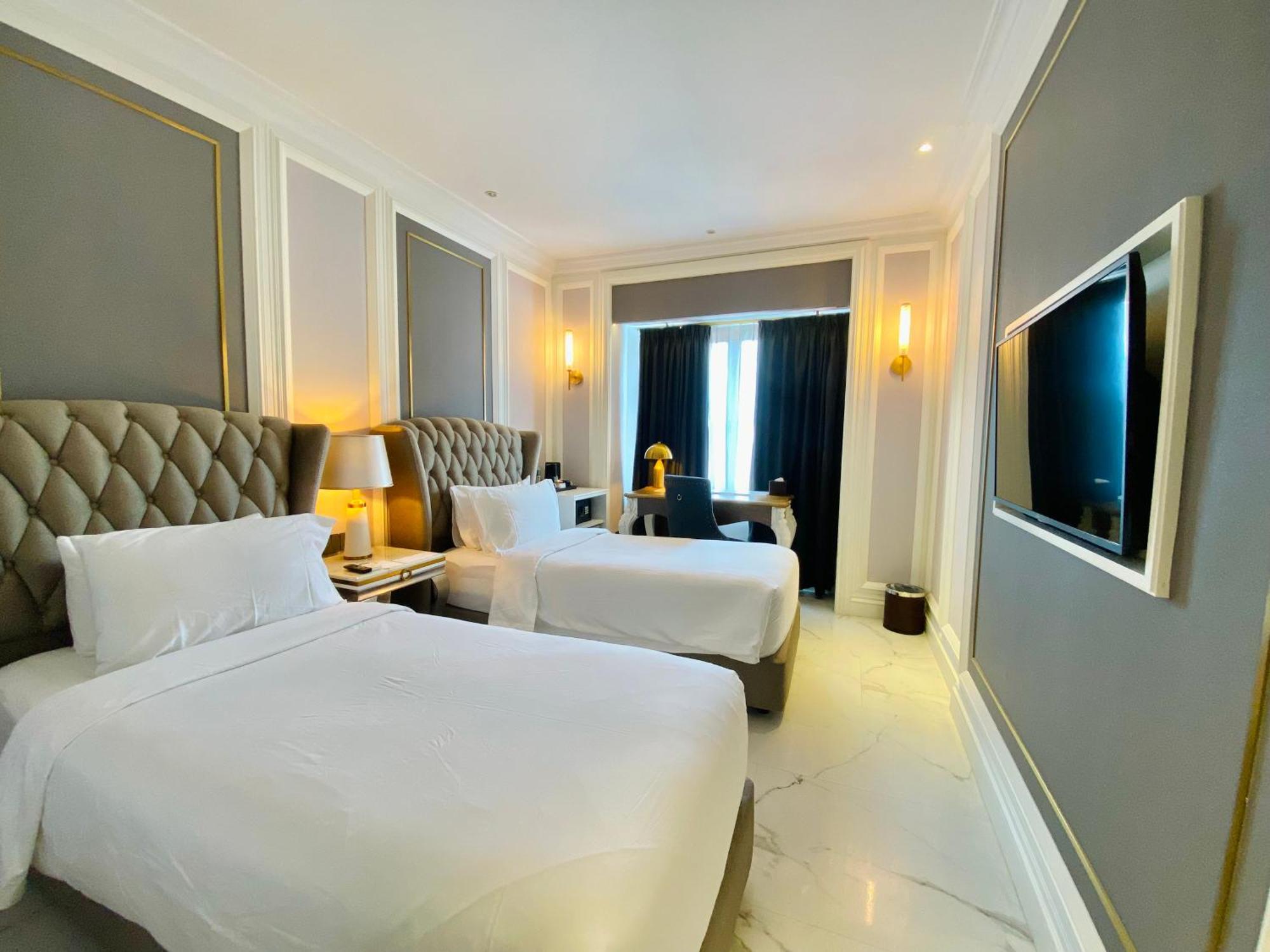 Grand Eska Hotel & Suites Batam Нагоя Экстерьер фото